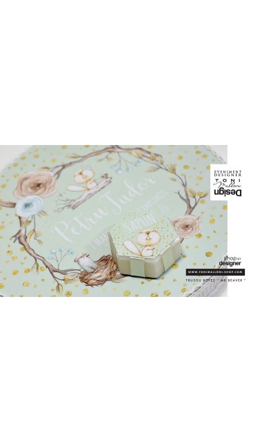 Trusou de botez cu castori, buline gold si ramuri de brad personalizat pentru baieti 13